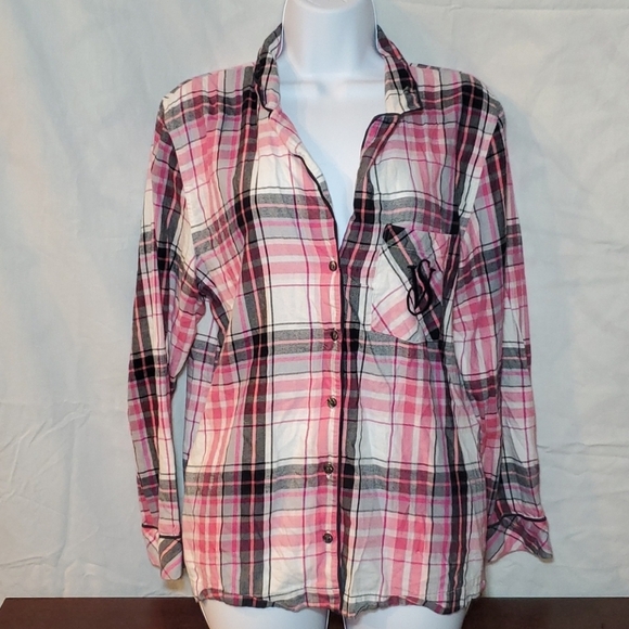 4/$20 Victoria's Secret lounge sleep flannel top - Picture 1 of 10